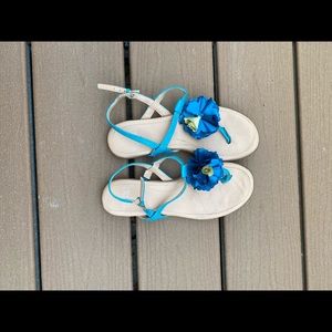 Dillard’s floral sandals - super cute for summer!